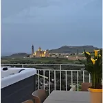 Veduta Ta Pinu With Stunning Views Garden Sauna Pool&gym Aparthotel Għarb