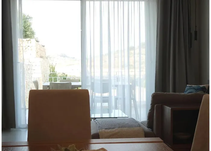 Veduta Ta Pinu With Stunning Views Garden Sauna Pool And Gym 4*