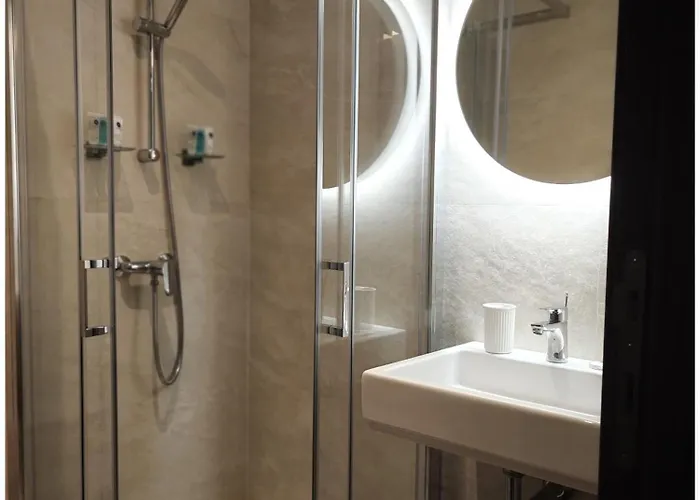 Hotel apartamentowy Veduta Ta Pinu With Stunning Views Garden Sauna Pool And Gym