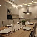 Veduta Ta Pinu With Stunning Views Garden Sauna Pool And Gym