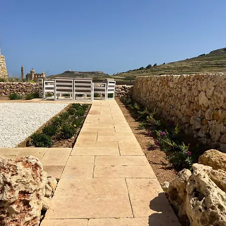 Veduta Ta Pinu With Stunning Views Garden Sauna Pool And Gym Apart Otel Għarb