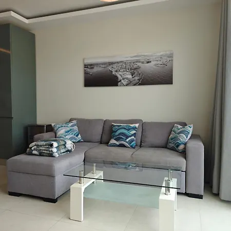 Veduta Ta Pinu With Stunning Views Garden Sauna Pool And Gym Ξενοδοχείο με διαμερίσματα 4*