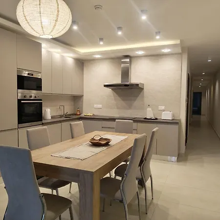 Ξενοδοχείο με διαμερίσματα Veduta Ta Pinu With Stunning Views Garden Sauna Pool And Gym Għarb