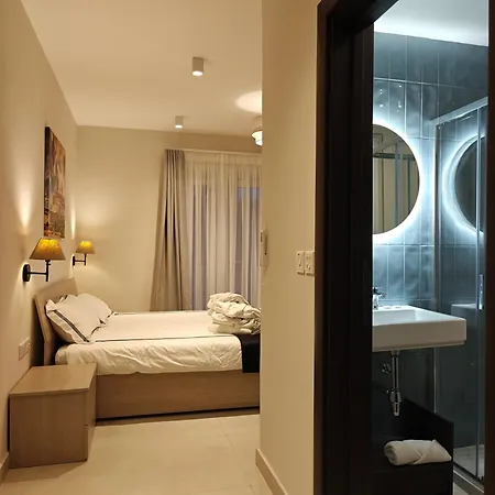 Veduta Ta Pinu With Stunning Views Garden Sauna Pool And Gym 公寓式酒店 4*