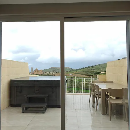 公寓式酒店 Veduta Ta Pinu With Stunning Views Garden Sauna Pool And Gym Għarb