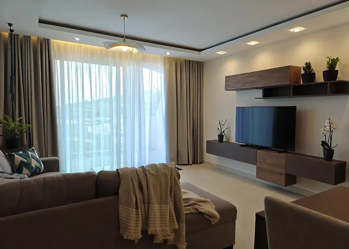 Veduta Ta Pinu With Stunning Views Garden Sauna Pool And Gym Ξενοδοχείο με διαμερίσματα