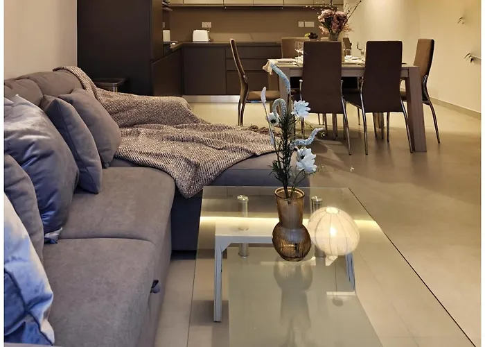 Ξενοδοχείο με διαμερίσματα Veduta Ta Pinu With Stunning Views Garden Sauna Pool And Gym Għarb