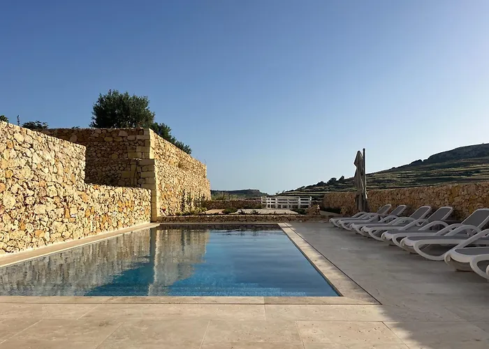 Veduta Ta Pinu With Stunning Views Garden Sauna Pool And Gym 4* Għarb