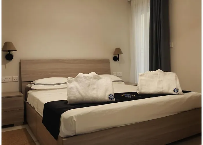 Ξενοδοχείο με διαμερίσματα Veduta Ta Pinu With Stunning Views Garden Sauna Pool And Gym 4*