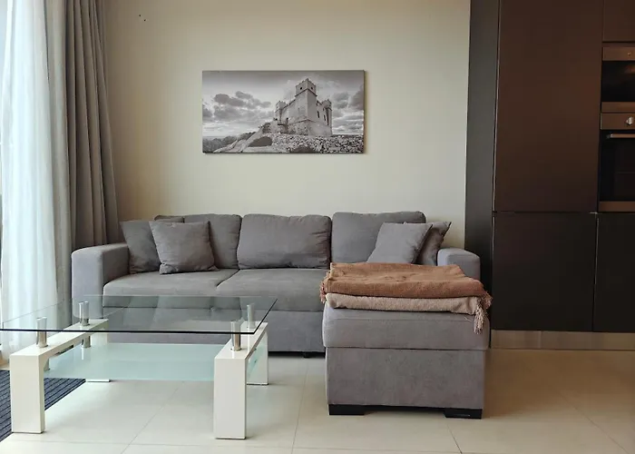 Veduta Ta Pinu With Stunning Views Garden Sauna Pool And Gym Għarb