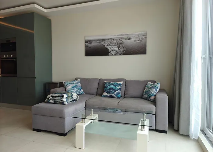 Veduta Ta Pinu With Stunning Views Garden Sauna Pool And Gym Ξενοδοχείο με διαμερίσματα 4*