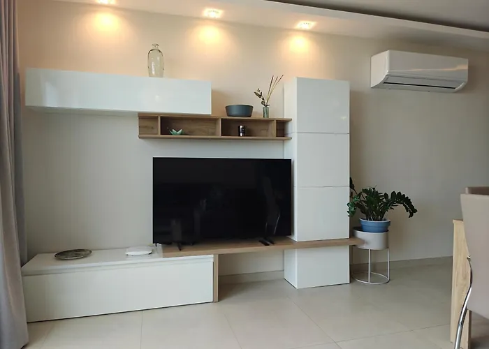 Veduta Ta Pinu With Stunning Views Garden Sauna Pool And Gym Għarb